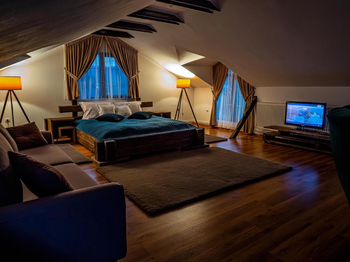 Casa Delia Hotel Câmpulung Moldovenesc Buitenkant foto