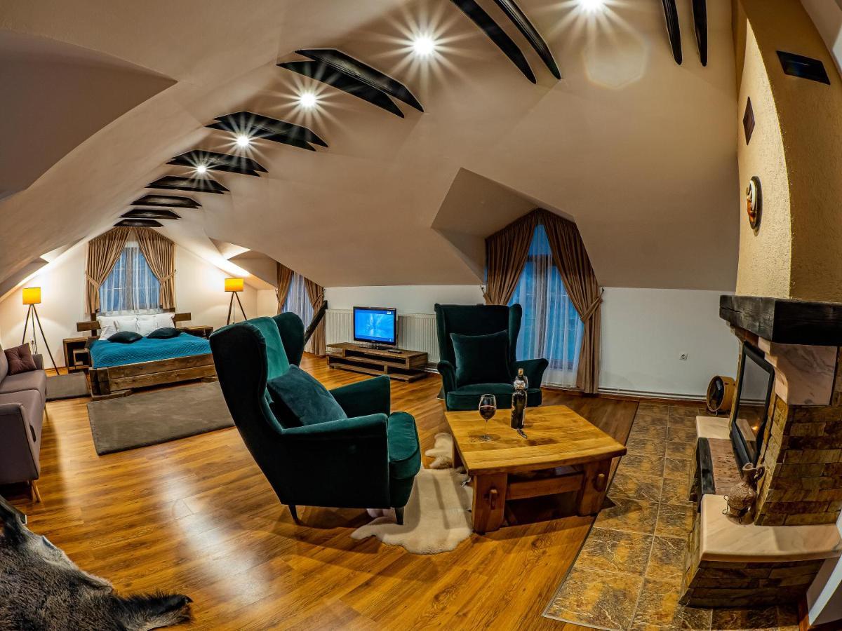 Casa Delia Hotel Câmpulung Moldovenesc Buitenkant foto